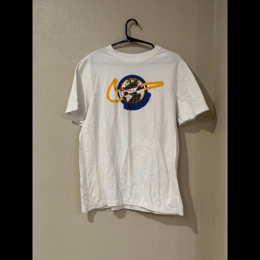 Nike world wide tshirt